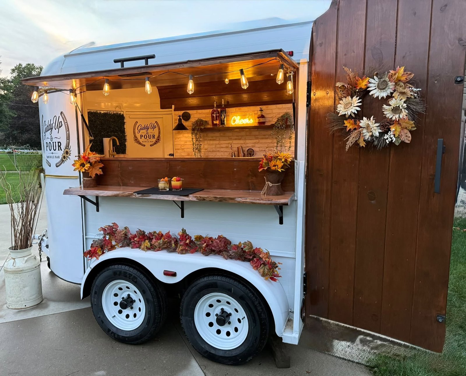 The Mobile Bar - Giddy Up & Pour Mobile Bar